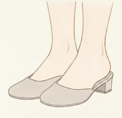 かかとが開いて素足が見えるミュールのイラスト
